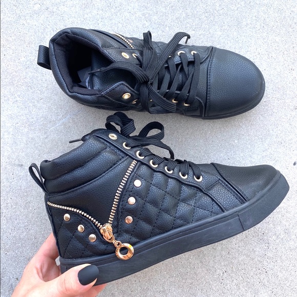 Shoes - Brand New Black Fashion Quilted Lace Up Sneakers